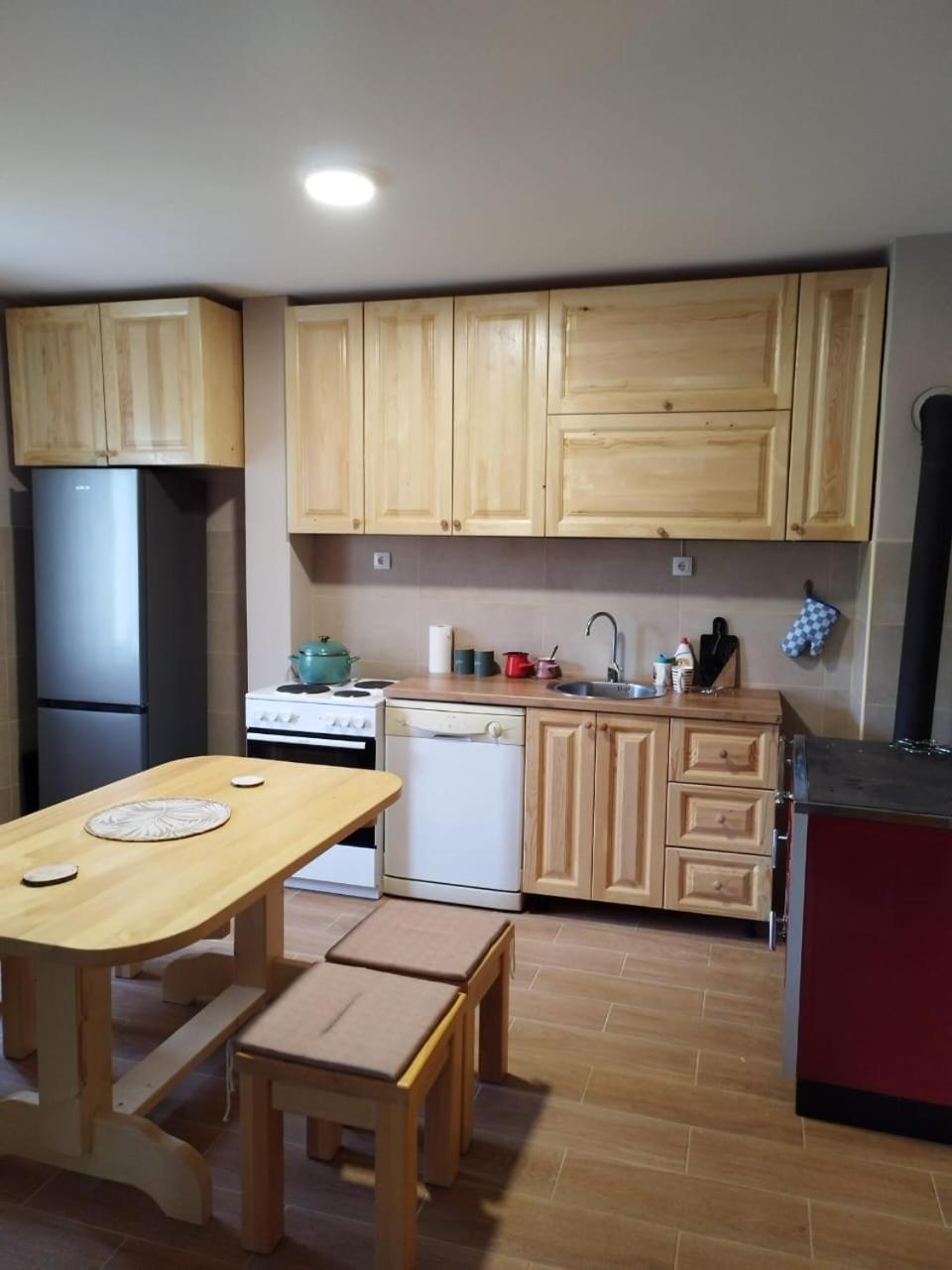 Wolf Apartment *